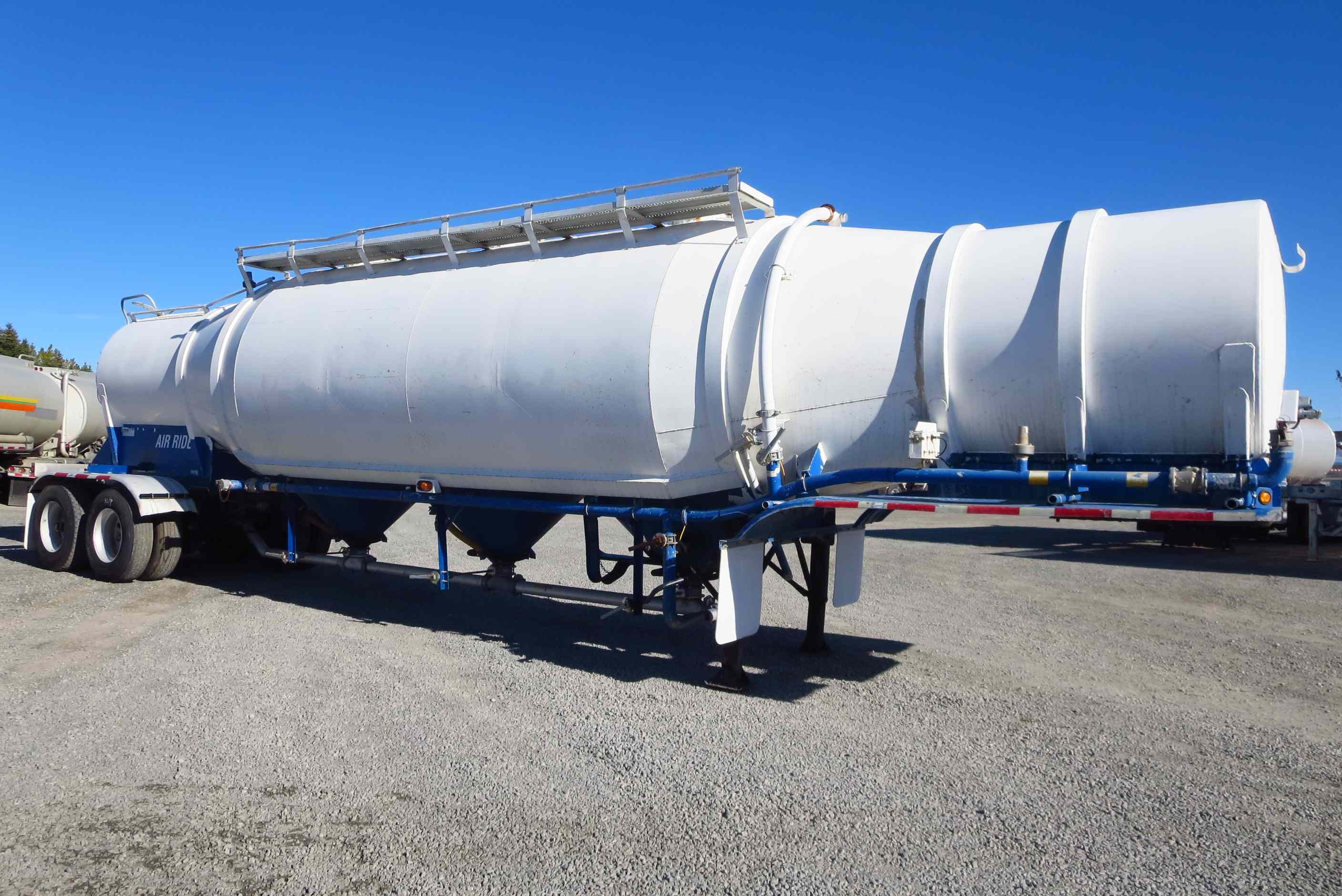 tank trailer